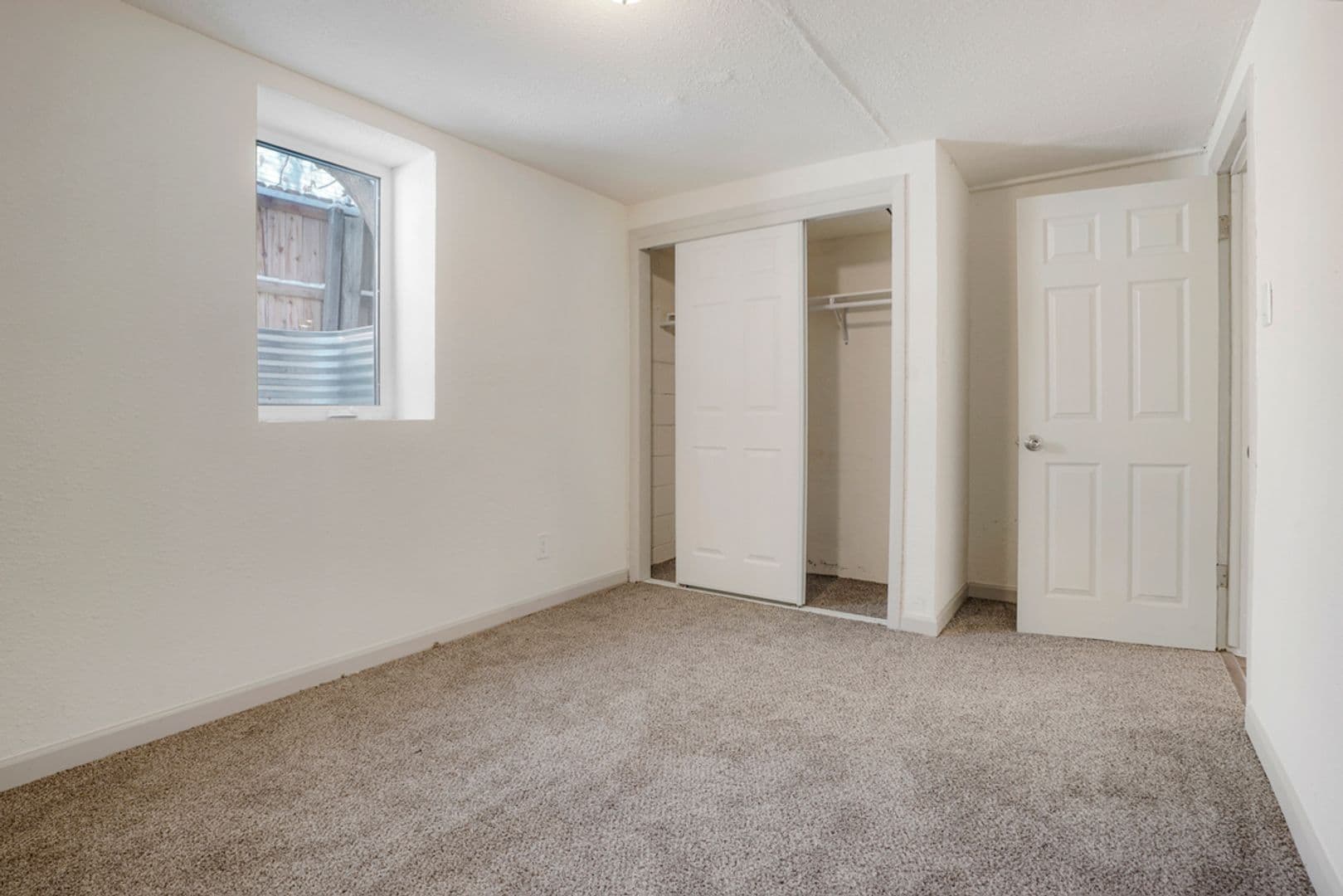 Denver Apartment: 982 S Sheridan Blvd