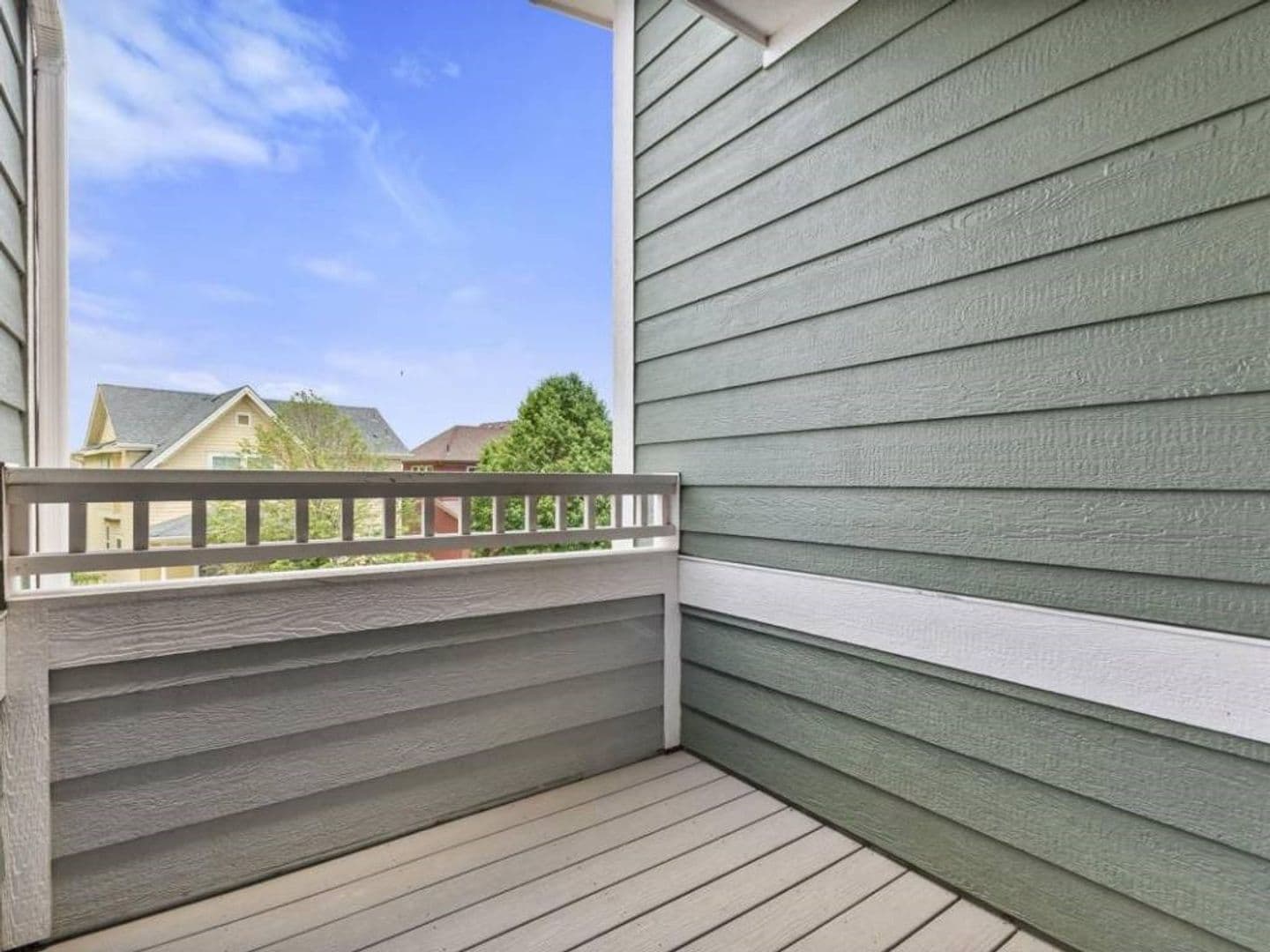 Henderson Apartment: 9474-9518 E 109th Drive