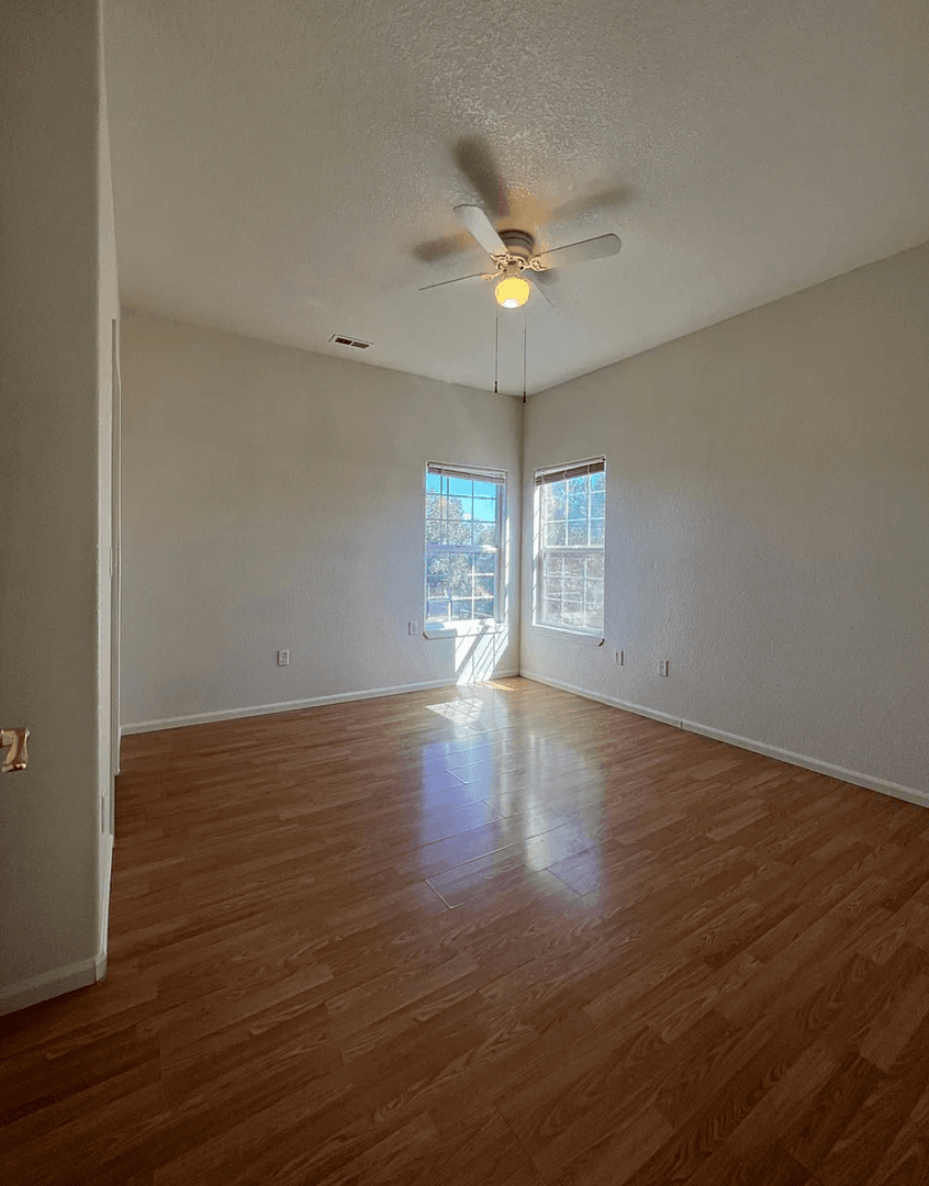 Denver Apartment: 4567 Morrison Rd