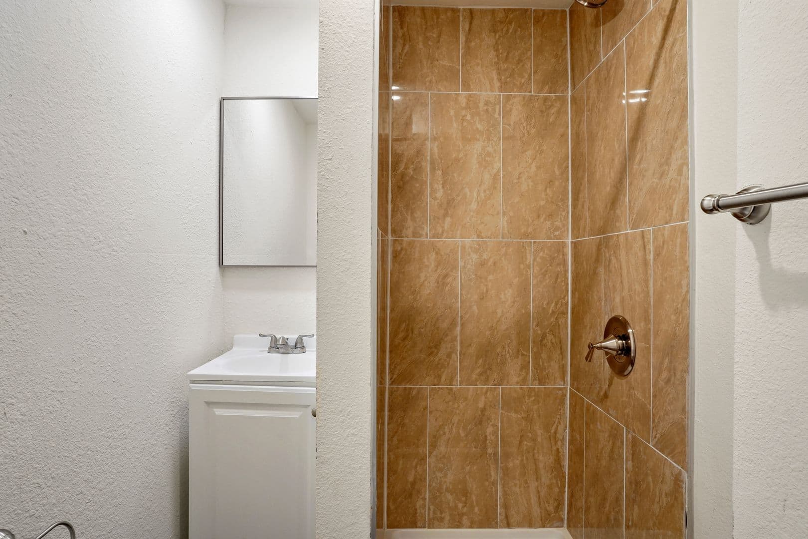 Denver Apartment: 982 S Sheridan Blvd