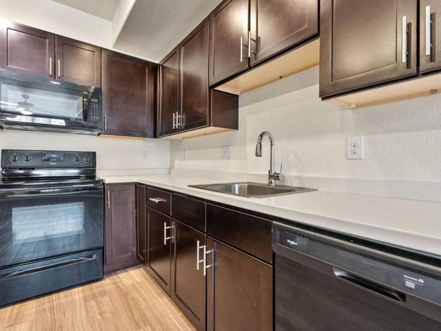 Henderson Apartment: 9474-9518 E 109th Drive