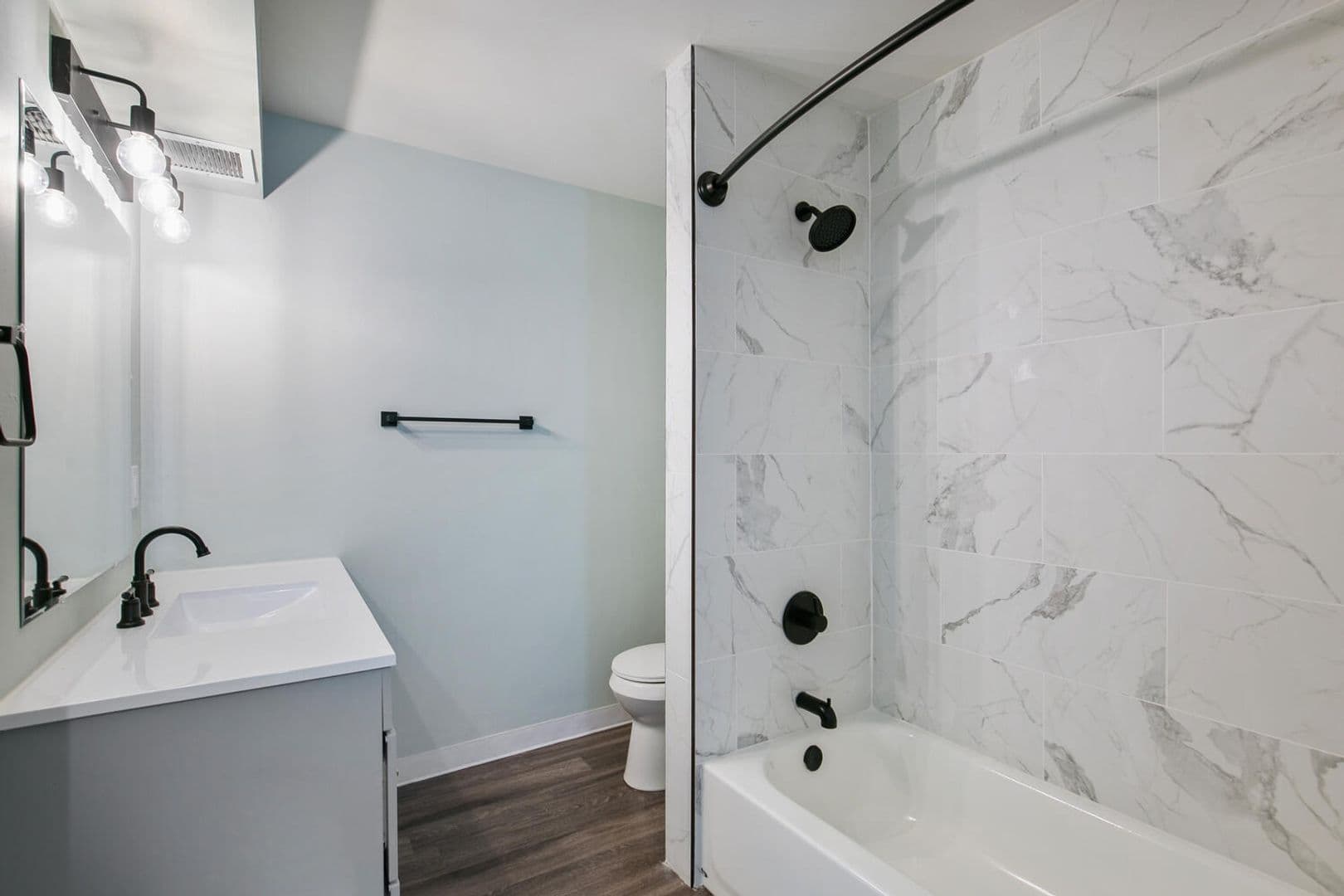 Lakewood Apartment: 1200-1220 Pierce Street