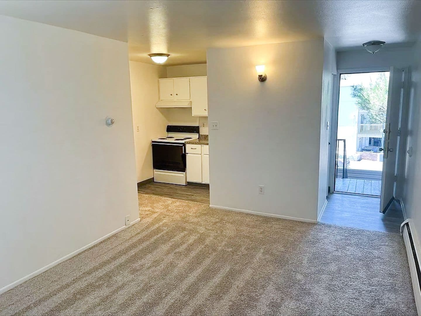 Colorado Springs Apartment: 3755 E La Salle St