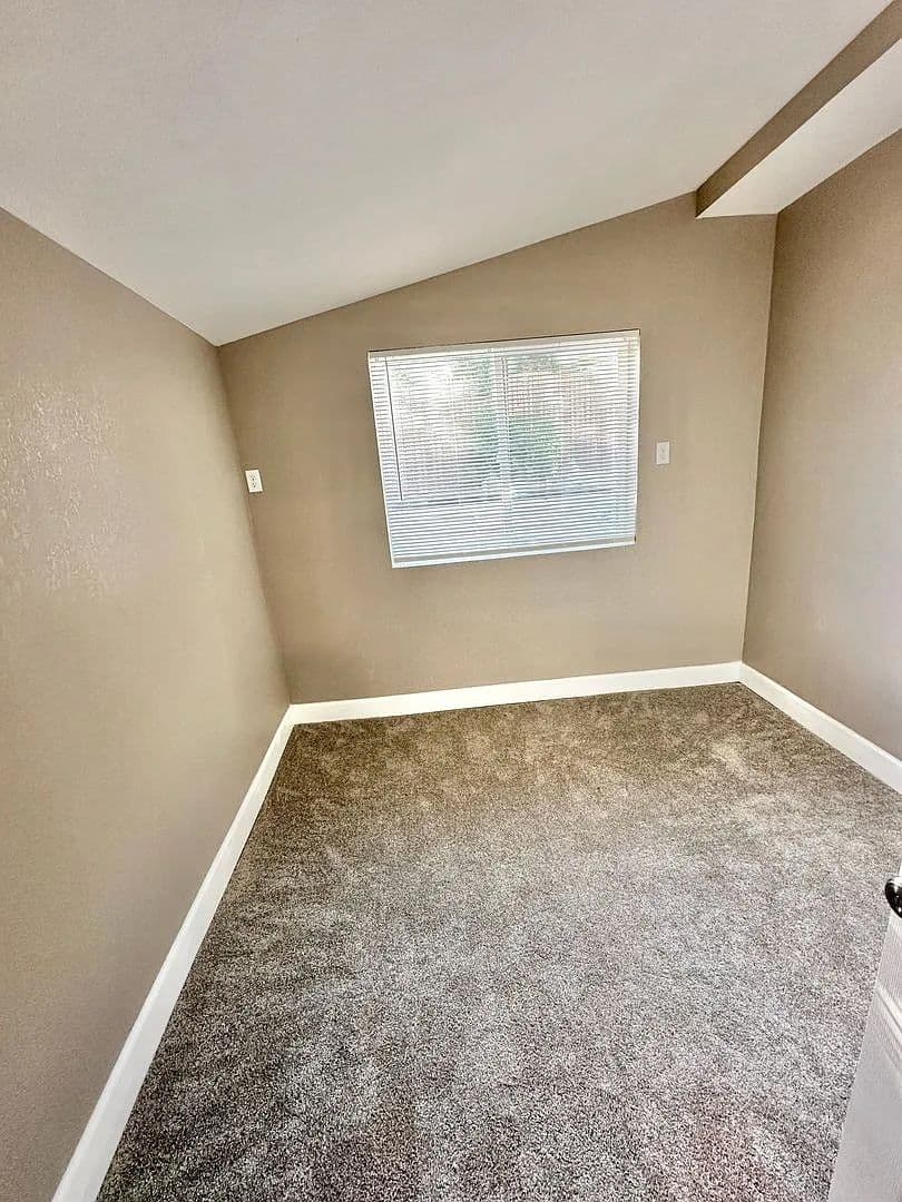 Lakewood Apartment: 1460-1466 Reed Street