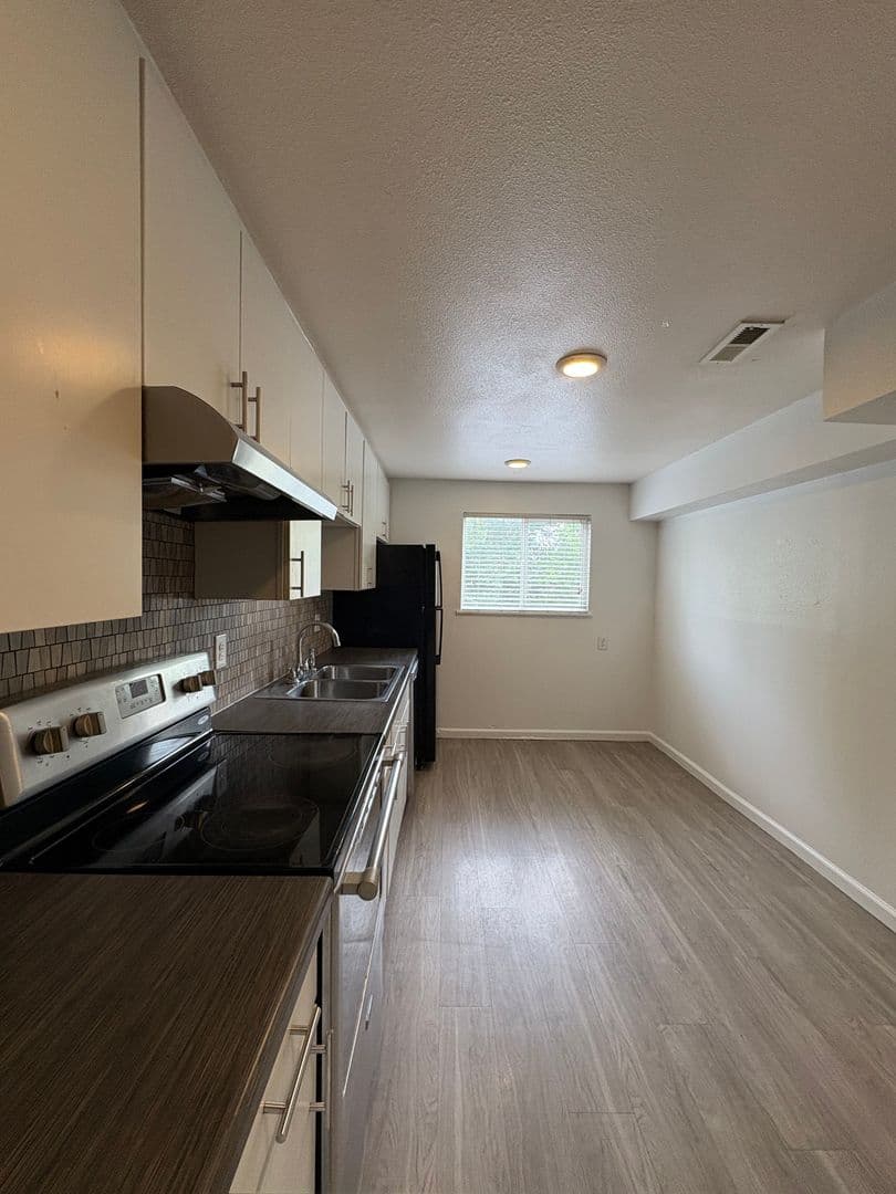 Lakewood Apartment: 1220-1222 Wadsworth Boulevard