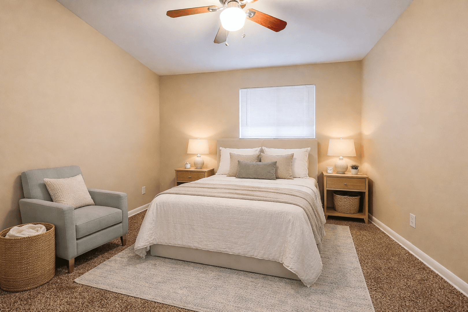 Lakewood Apartment: 1427-1435 Otis Street