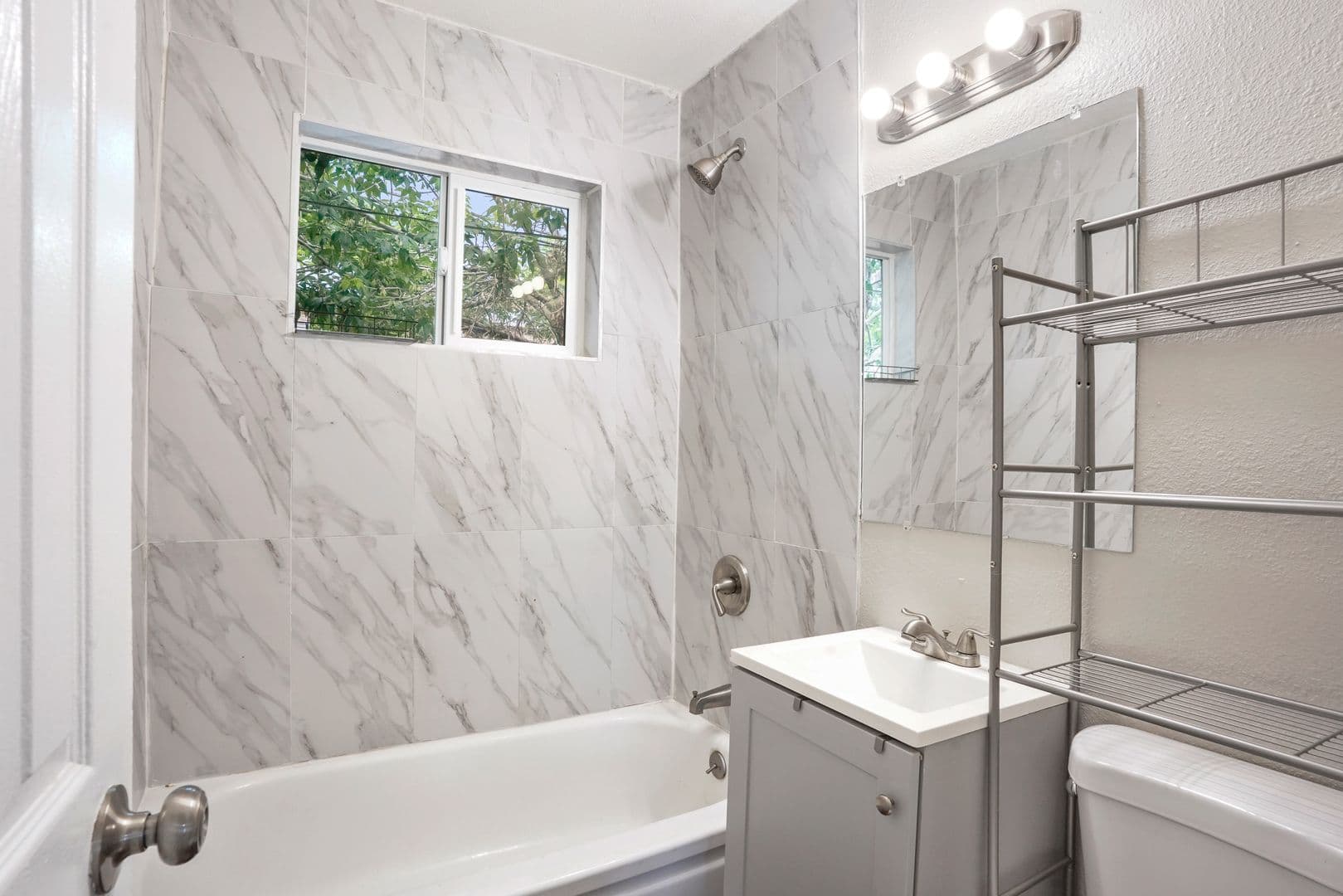 Denver Apartment: 982 S Sheridan Blvd
