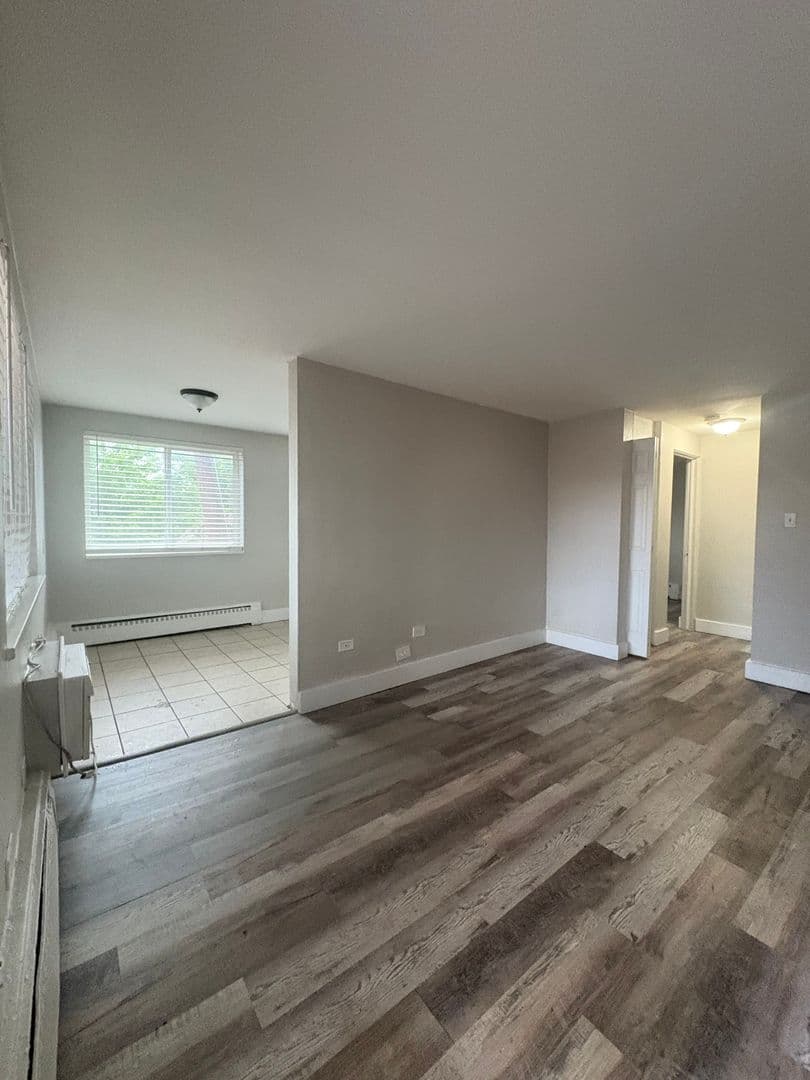 Aurora Apartment: 1475 Macon Street