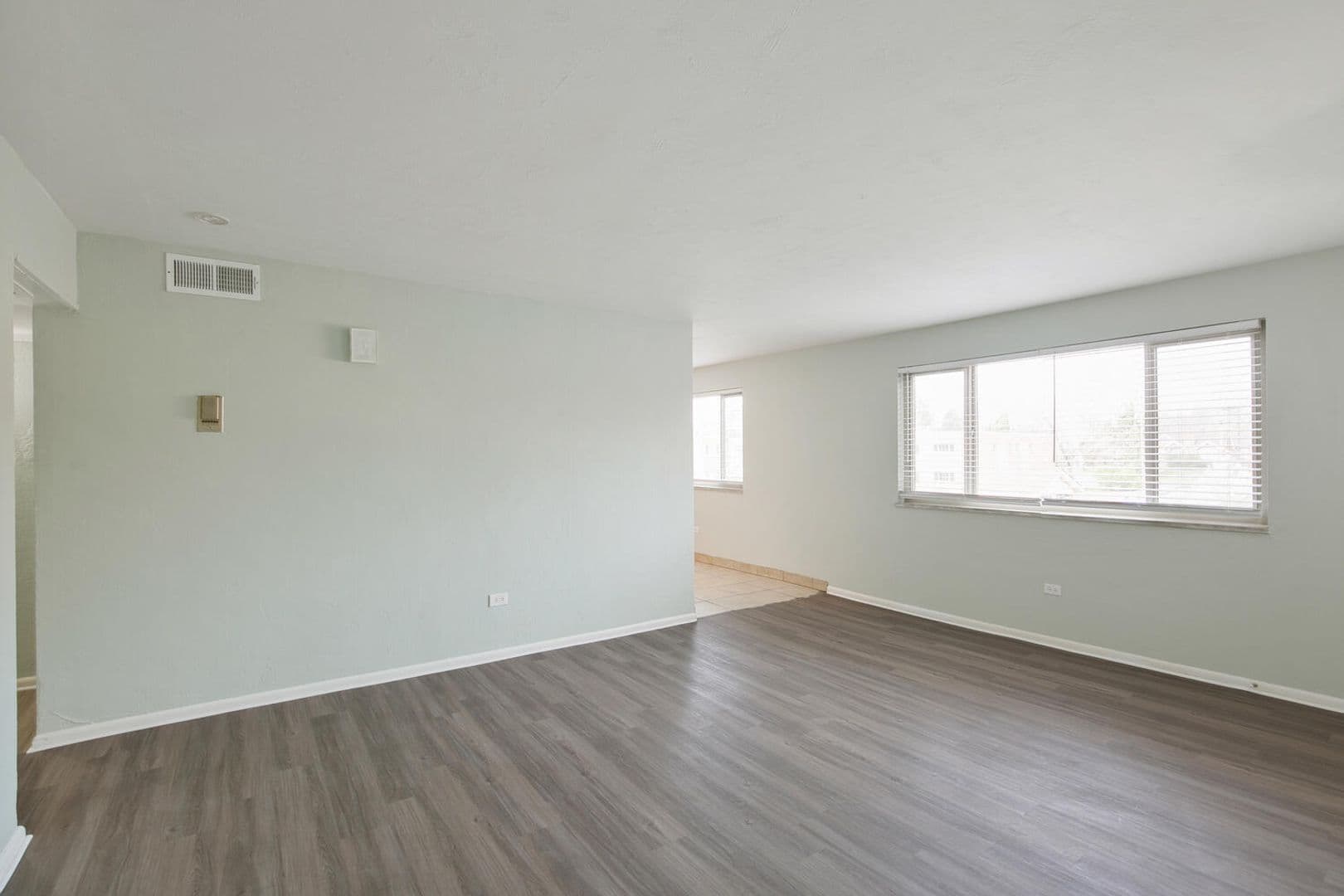 Lakewood Apartment: 1200-1220 Pierce Street