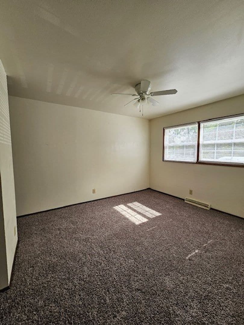 Milwaukee Apartment: 6713 W Bluemound Rd, Wauwatosa WI 53213