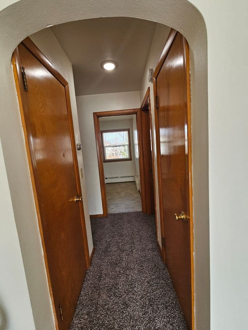 Milwaukee Apartment: 6713 W Bluemound Rd, Wauwatosa WI 53213