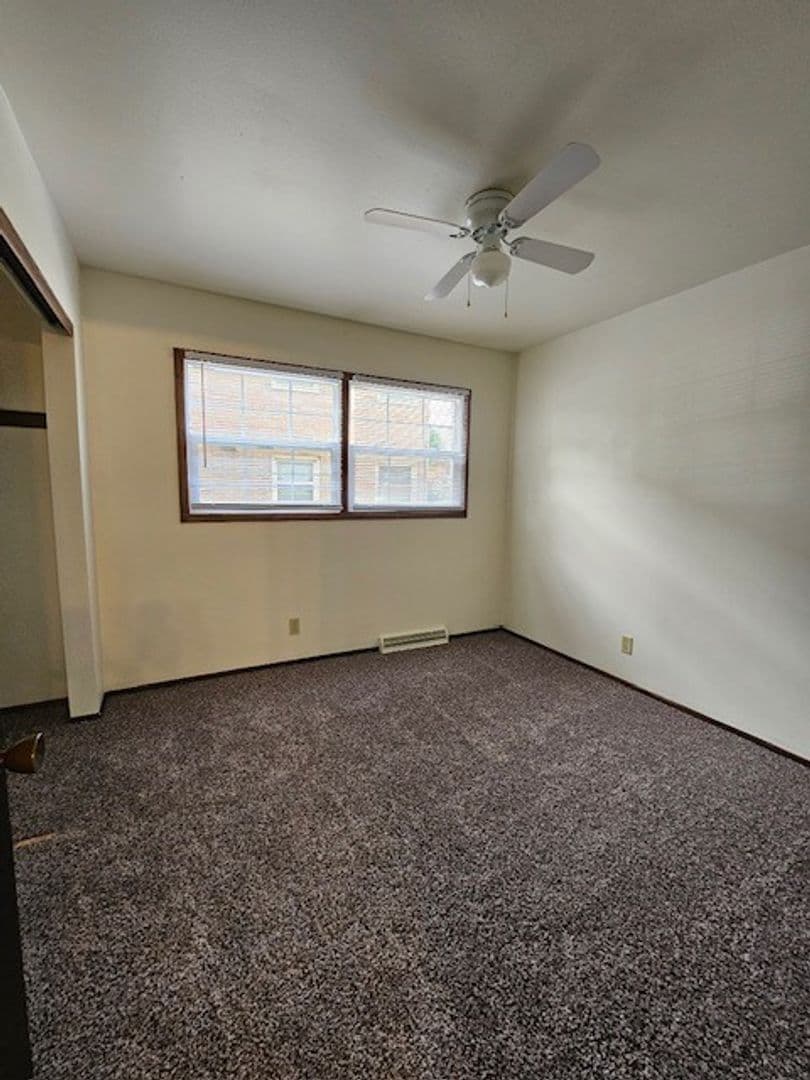 Milwaukee Apartment: 6713 W Bluemound Rd, Wauwatosa WI 53213