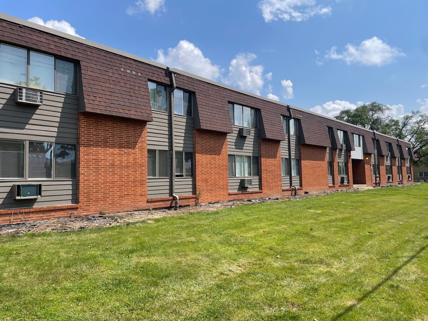 Milwaukee Apartment: 4630 S 23rd Street