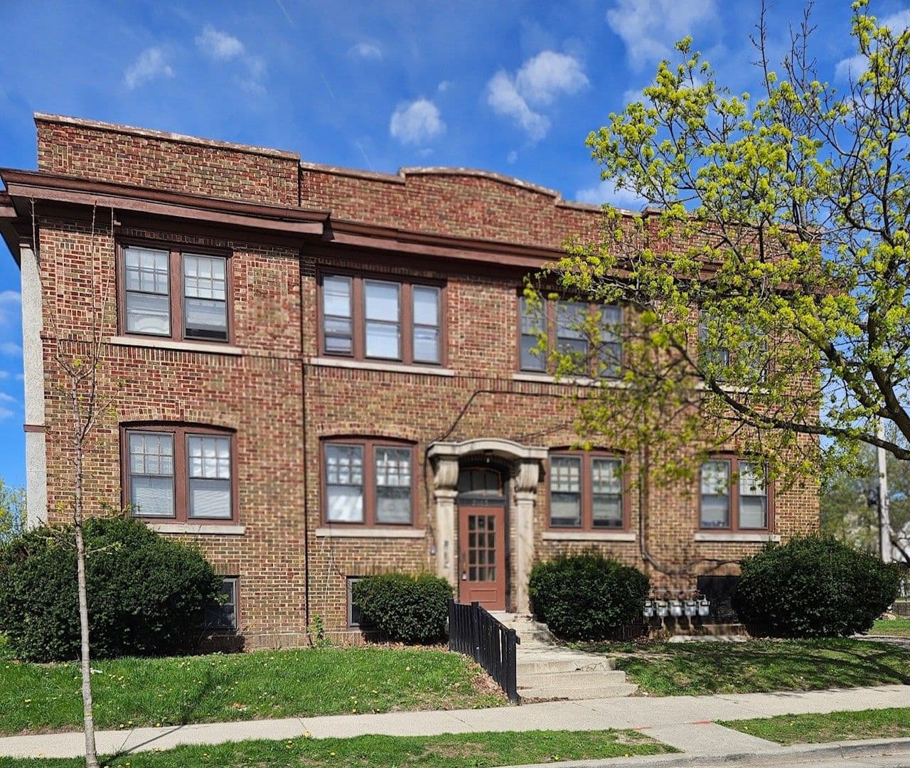 Milwaukee Apartment: 2105 N. 44th Street