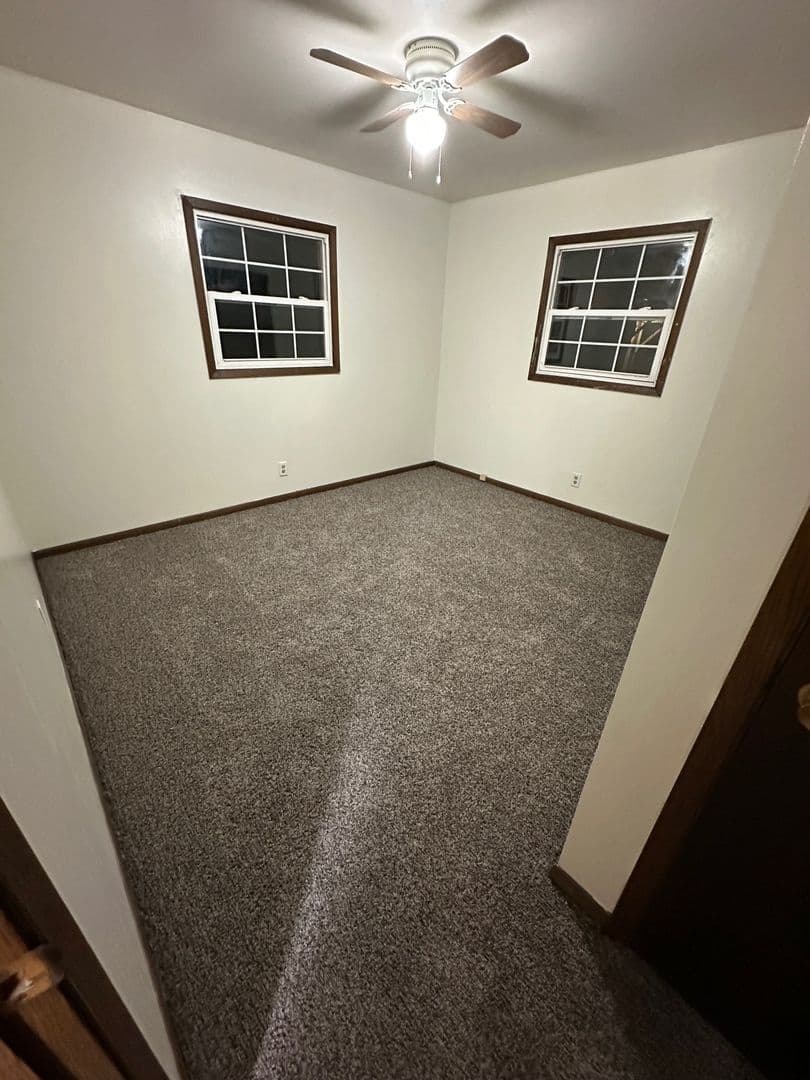 Milwaukee Apartment: 6713 W Bluemound Rd, Wauwatosa WI 53213