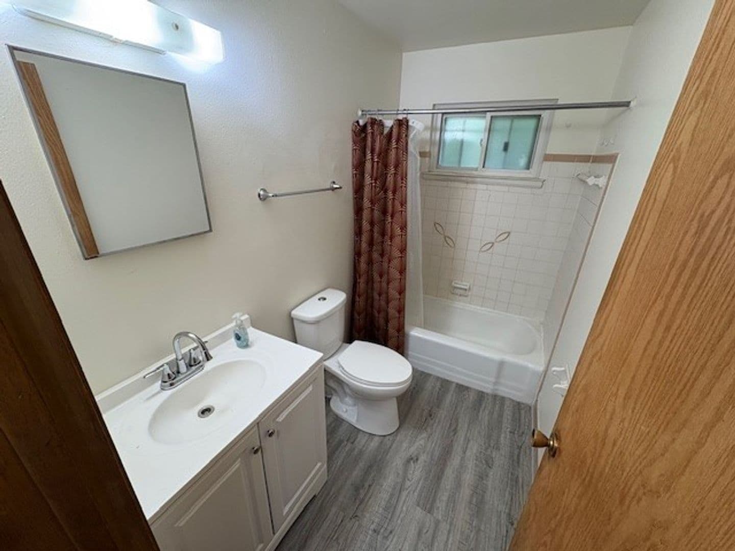 Milwaukee Apartment: 3555 S. Brust Ave.