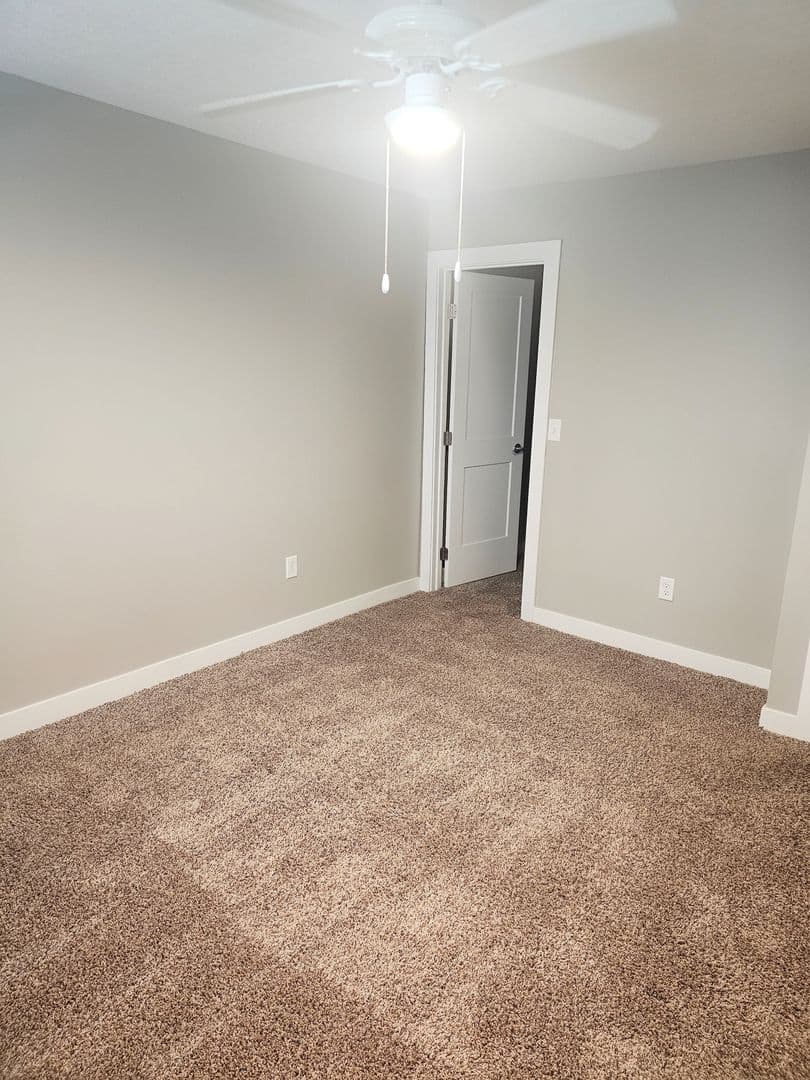 Newton Apartment: 500-510 E 17th St S