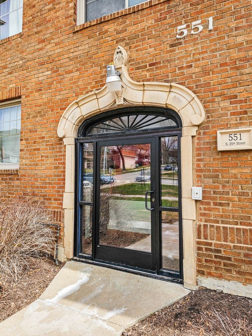 Omaha Apartment: 3419 Howard St,