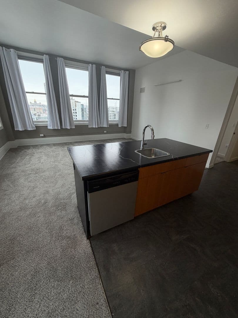 Des Moines Apartment: 218 6th Ave