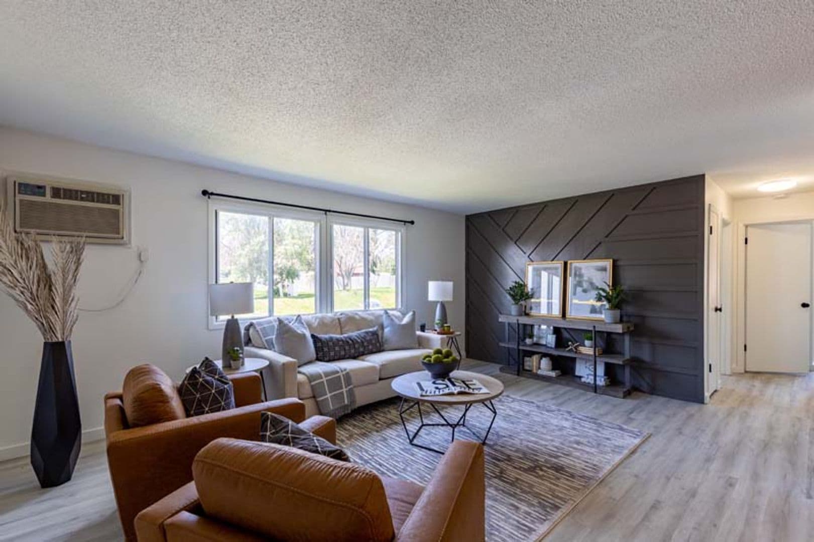 Des Moines Apartment: 6209 SE 5th St