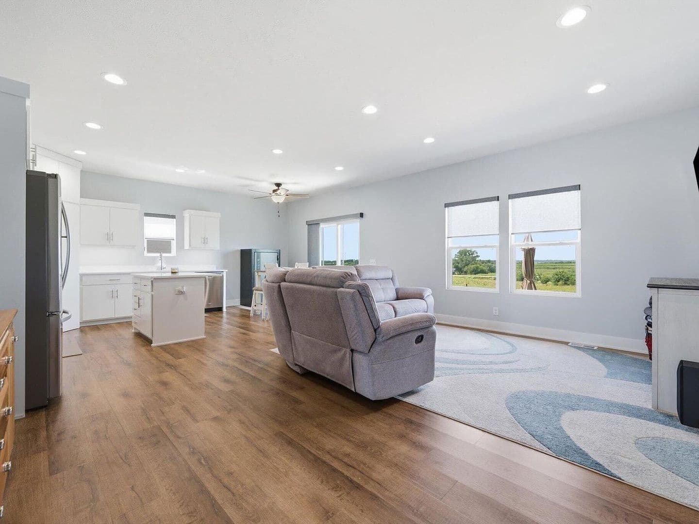 Council Bluffs House: 1086 Deveron Dr