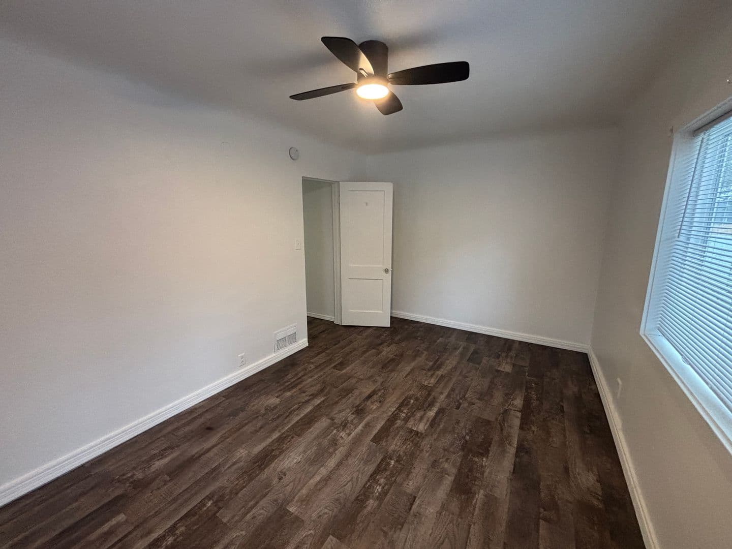 Council Bluffs Apartment: 733 Mynster St