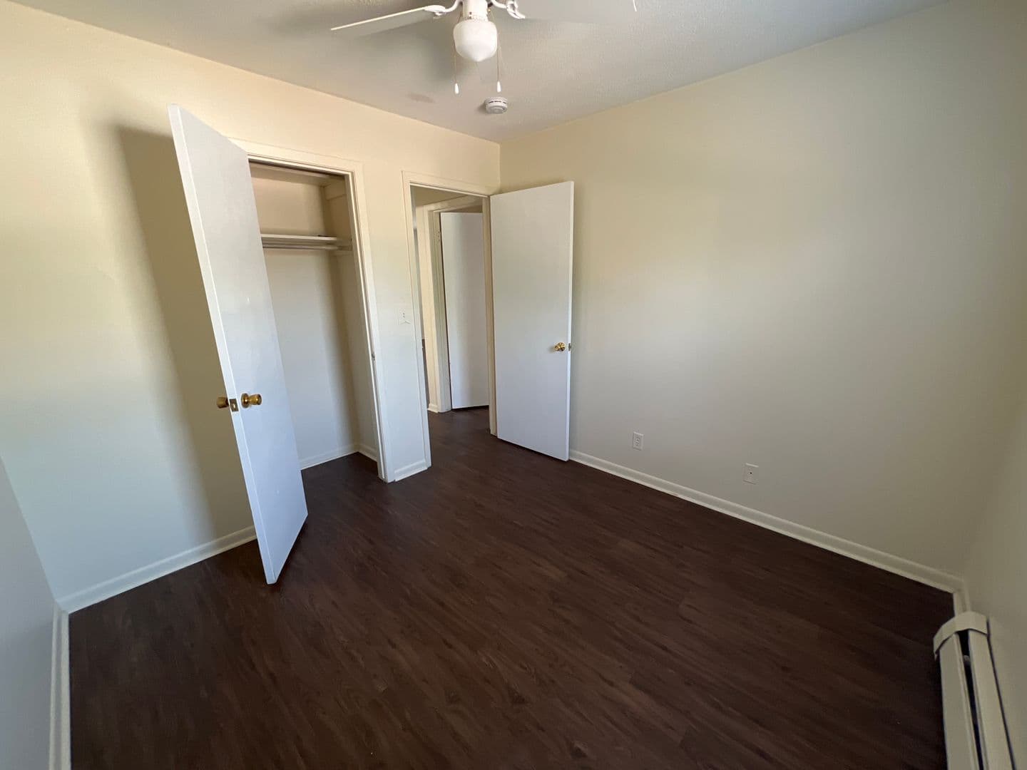 Ankeny Apartment: 206, 210, 214, 218 NW State St