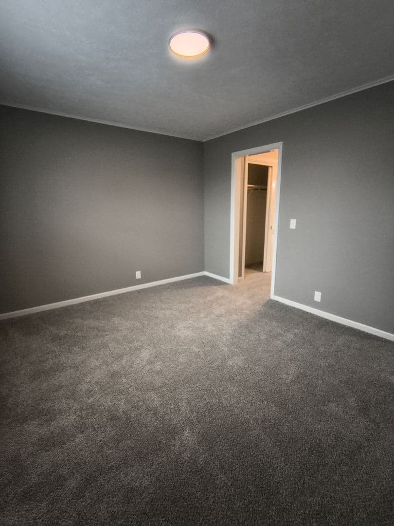 Council Bluffs Apartment: 38 Dillman Dr