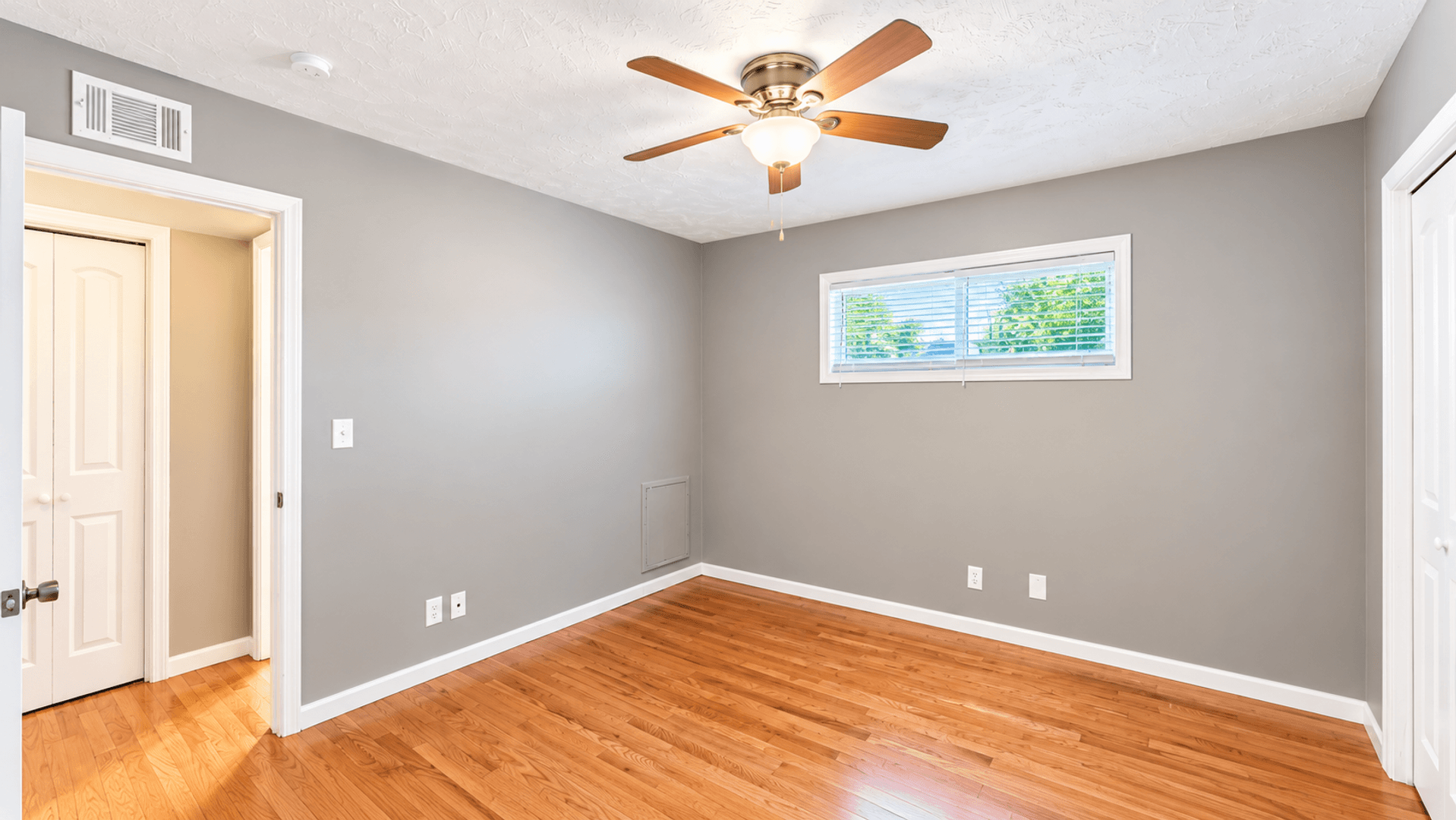 Omaha Apartment: 620 S 35th St