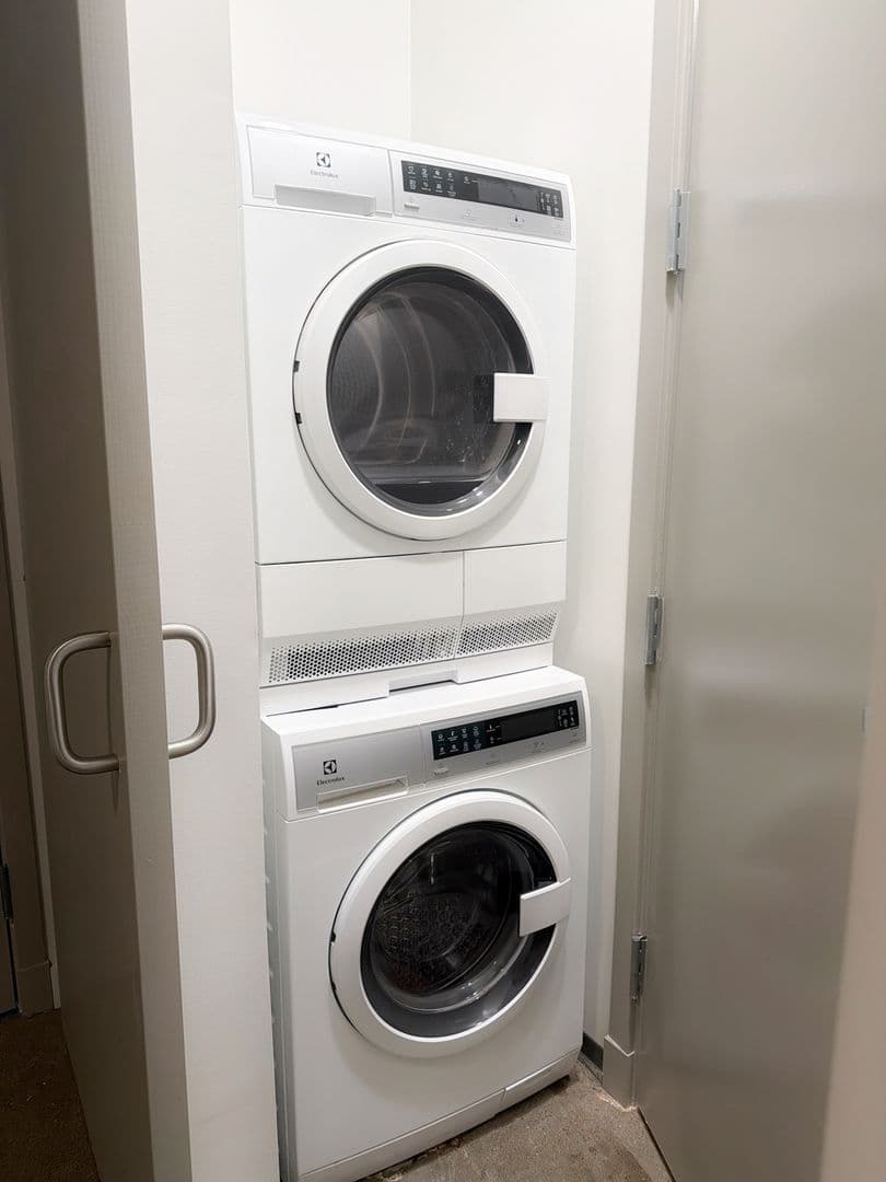 Des Moines Apartment: 200 10th St, Des Moines, IA