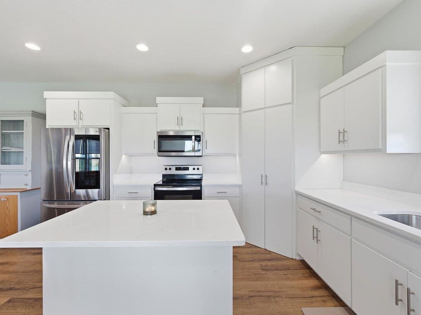 Council Bluffs House: 1086 Deveron Dr