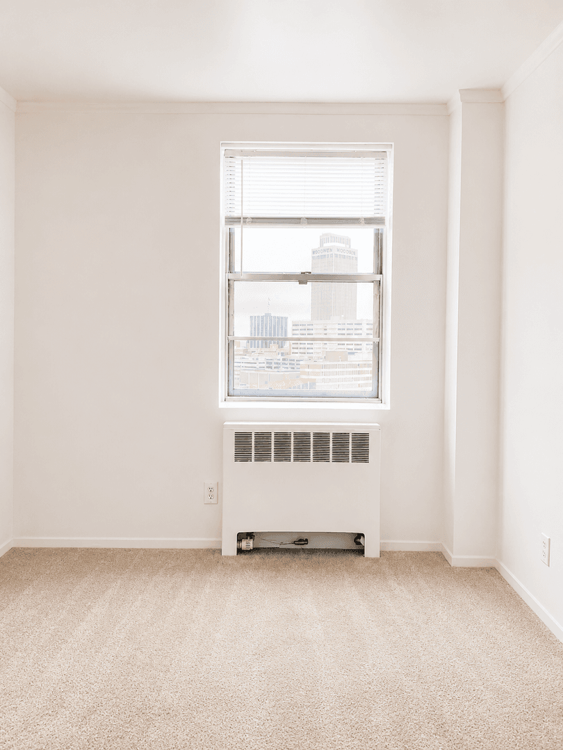 Omaha Apartment: 2235 Saint Marys Ave