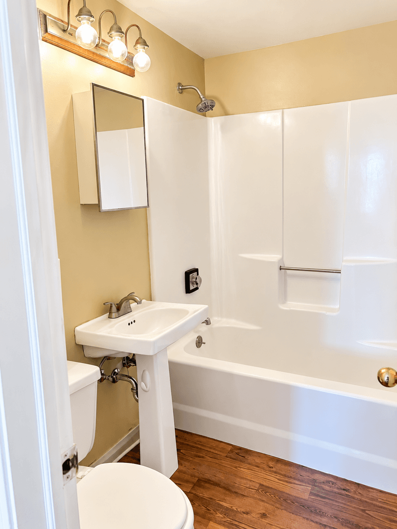 Omaha Apartment: 505 S 16th Street