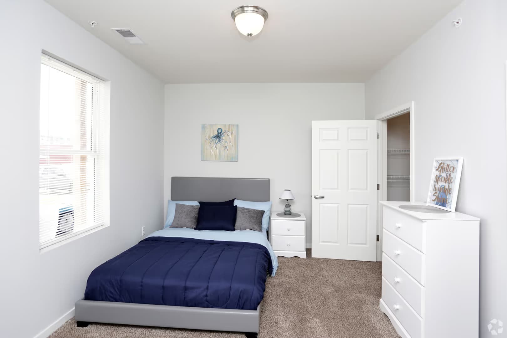 Omaha Apartment: 9451 Vernon Plz