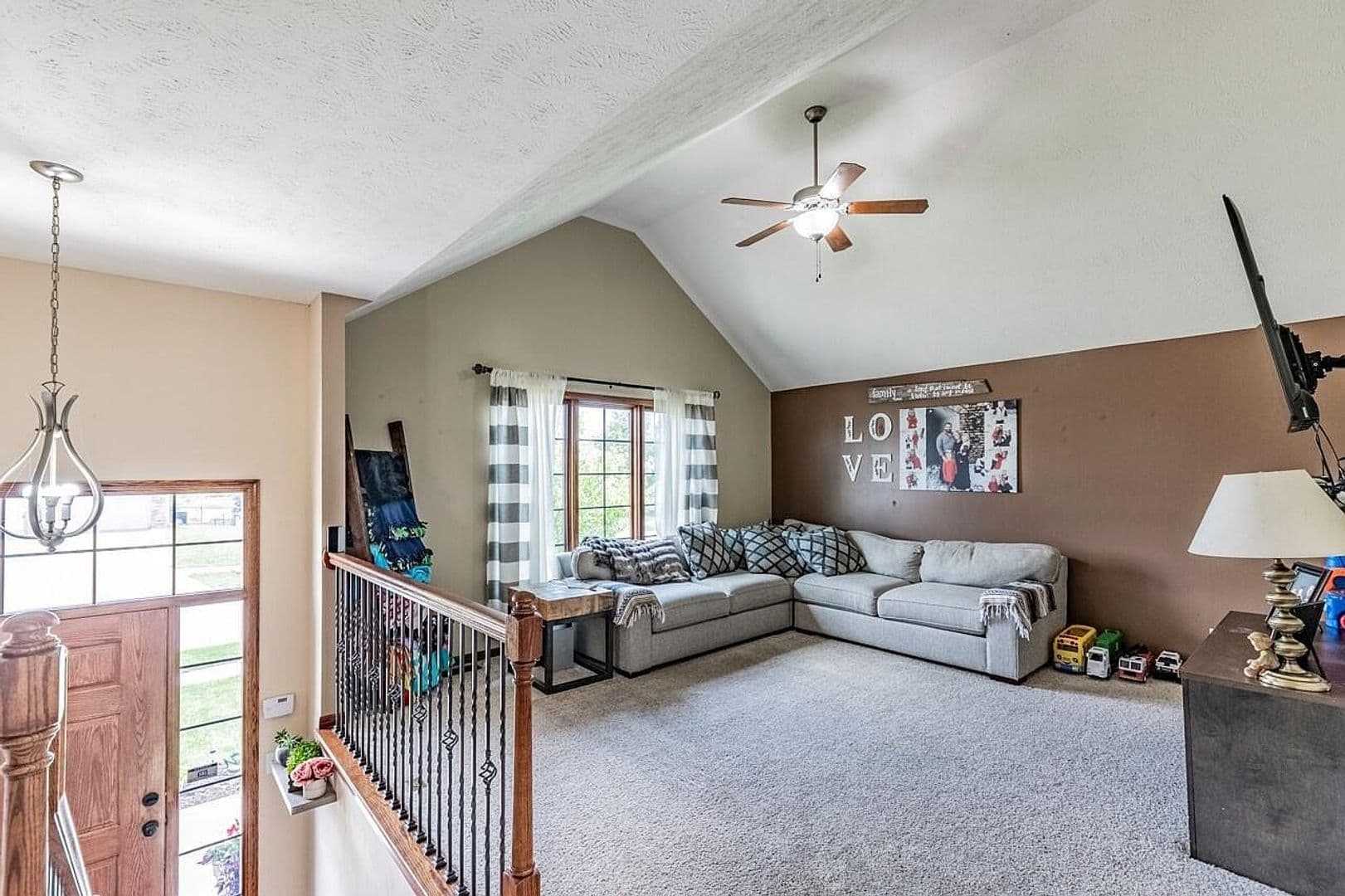 Council Bluffs House: 5100 Crogans Way Rd