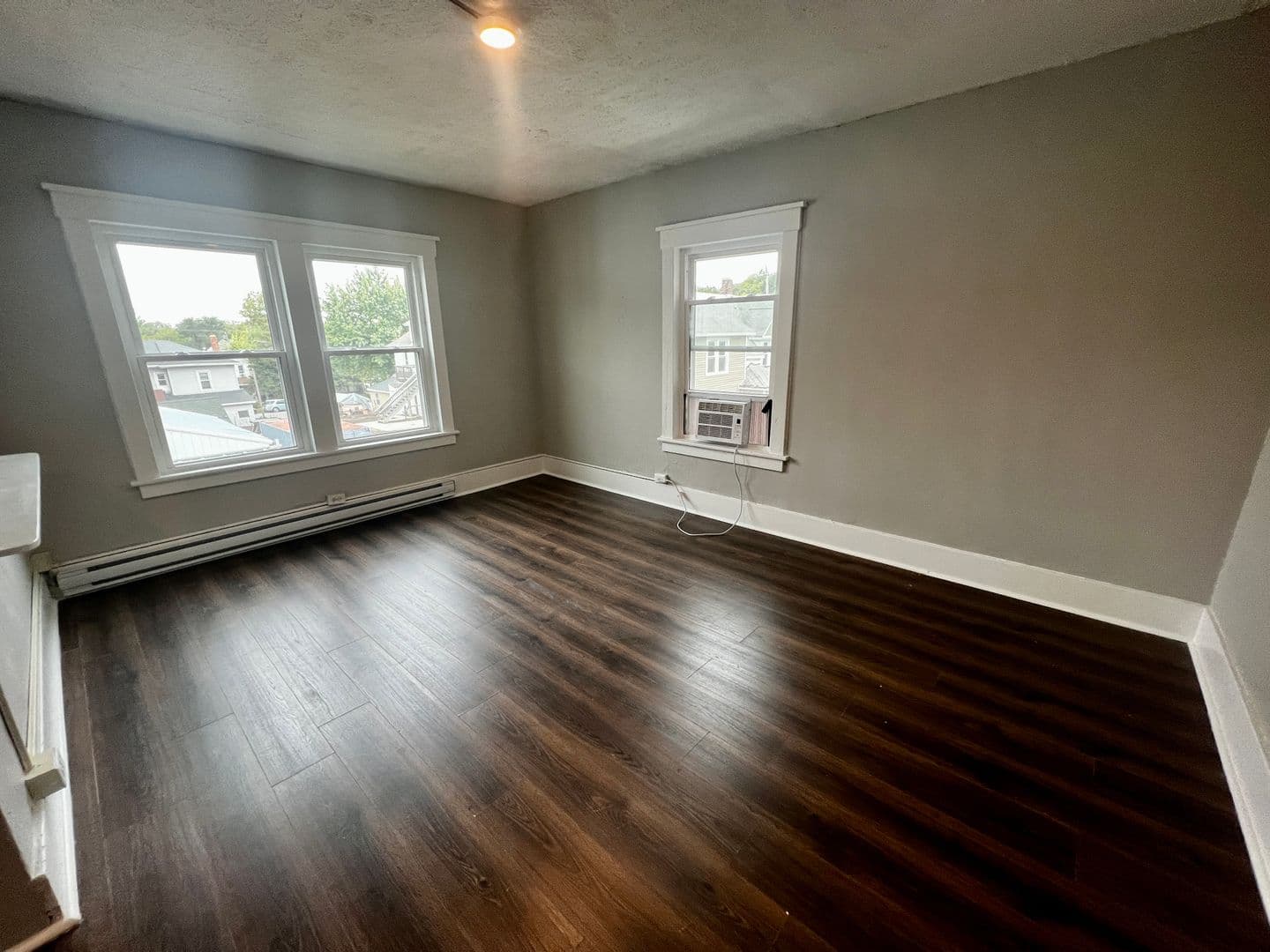 Council Bluffs Apartment: 208 Scott St