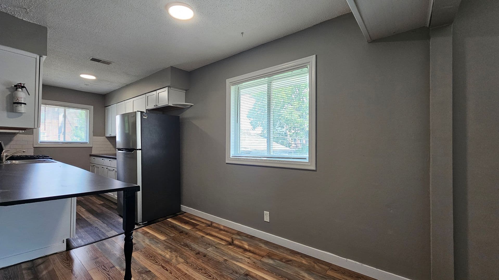 Omaha Apartment: 622 S 36th St