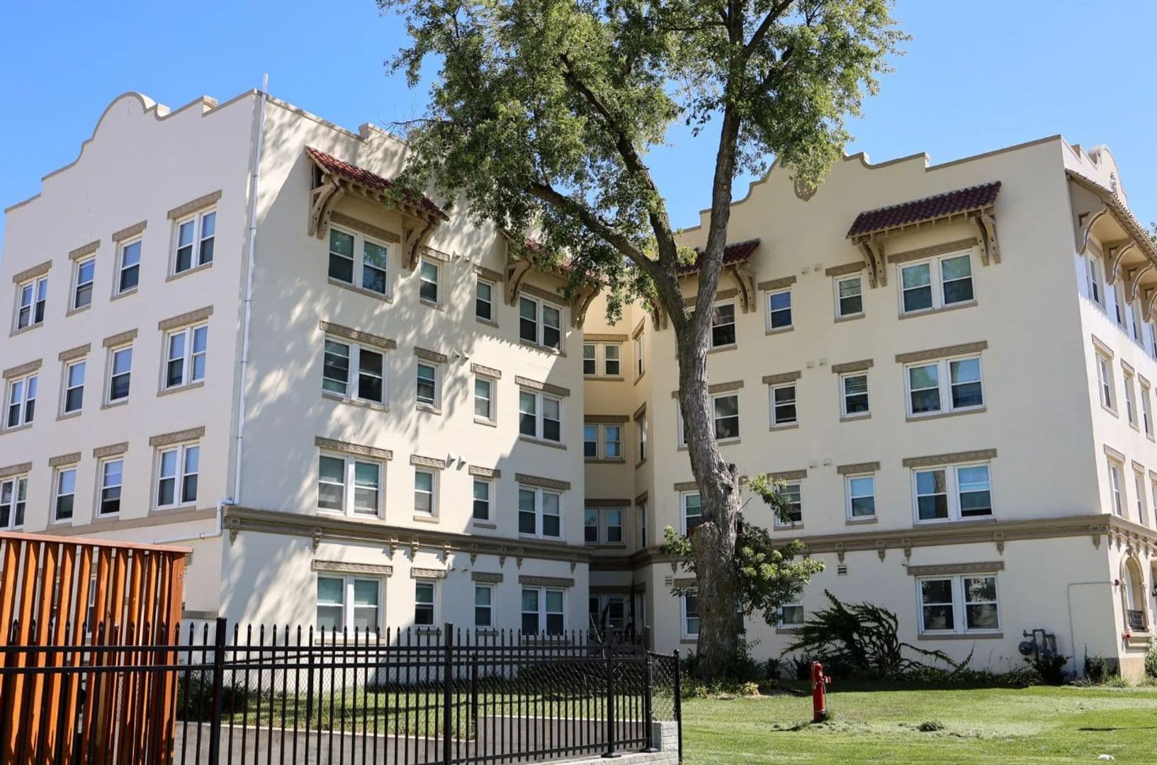 Omaha Apartment: 1029 Park Ave