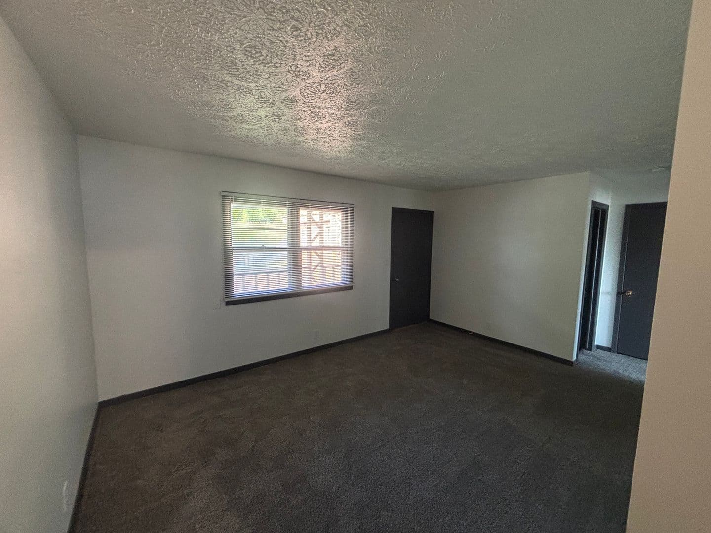 Council Bluffs Apartment: 130 Nicholas St