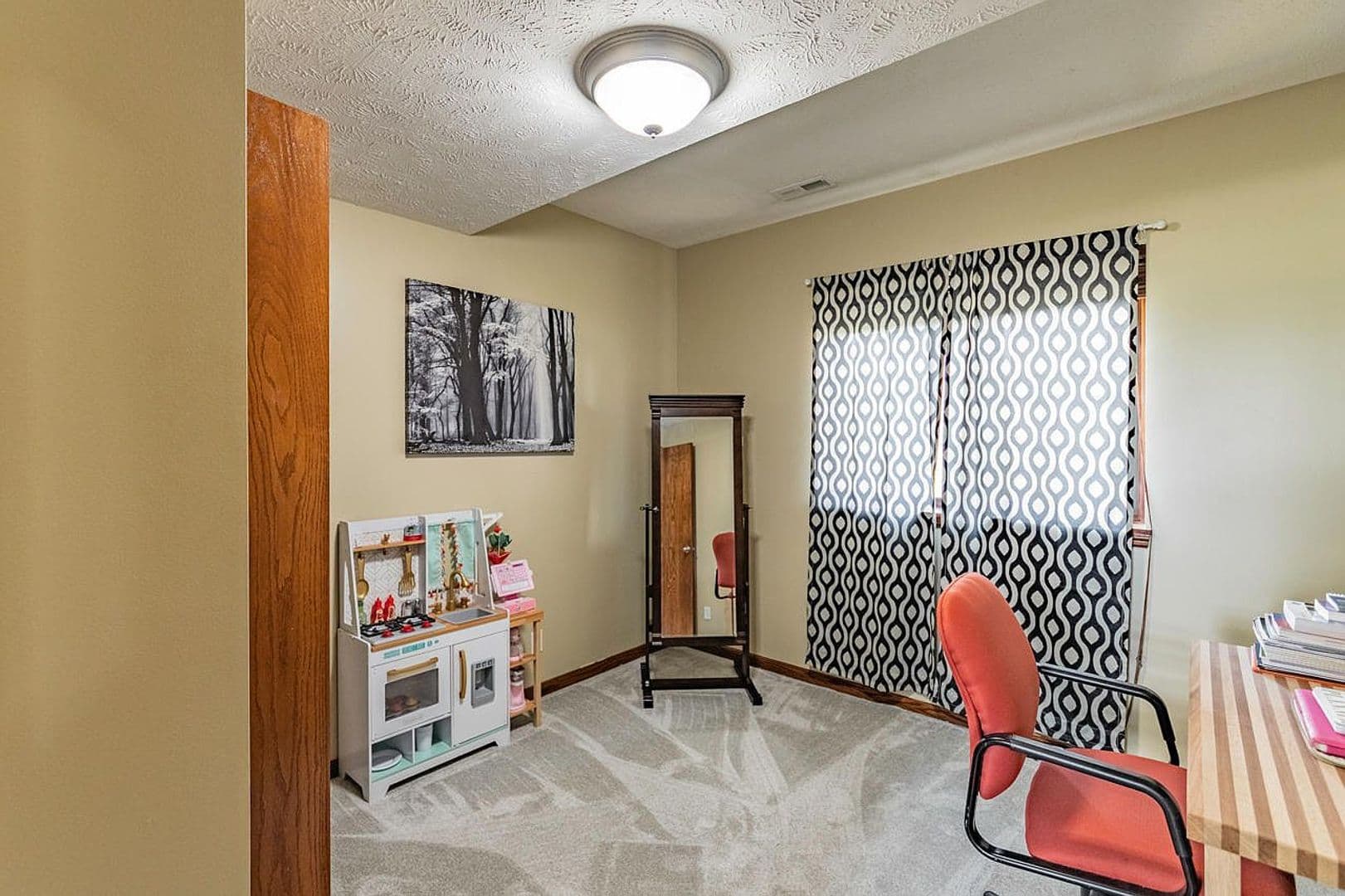 Council Bluffs House: 5100 Crogans Way Rd