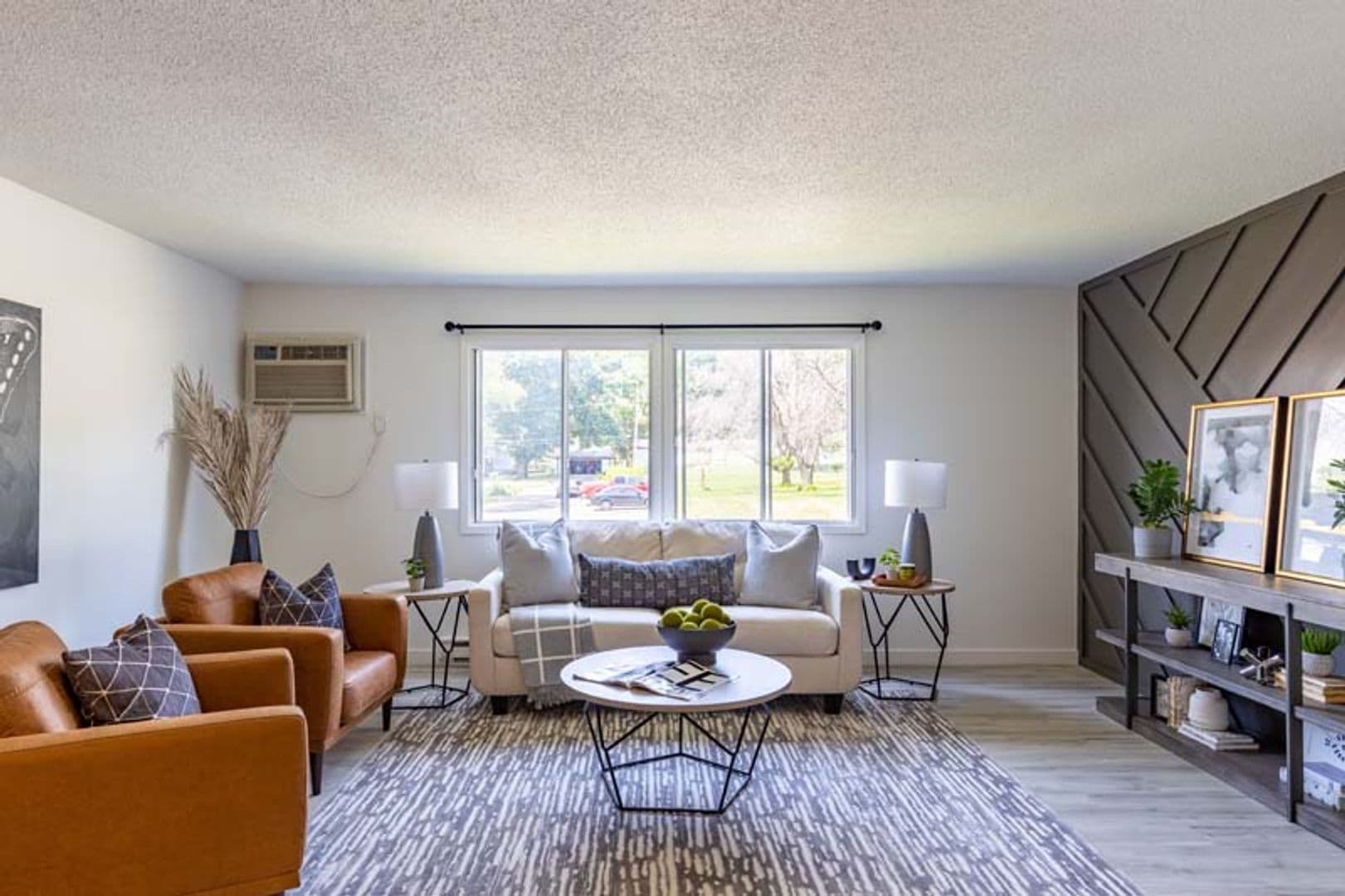 Des Moines Apartment: 6209 SE 5th St