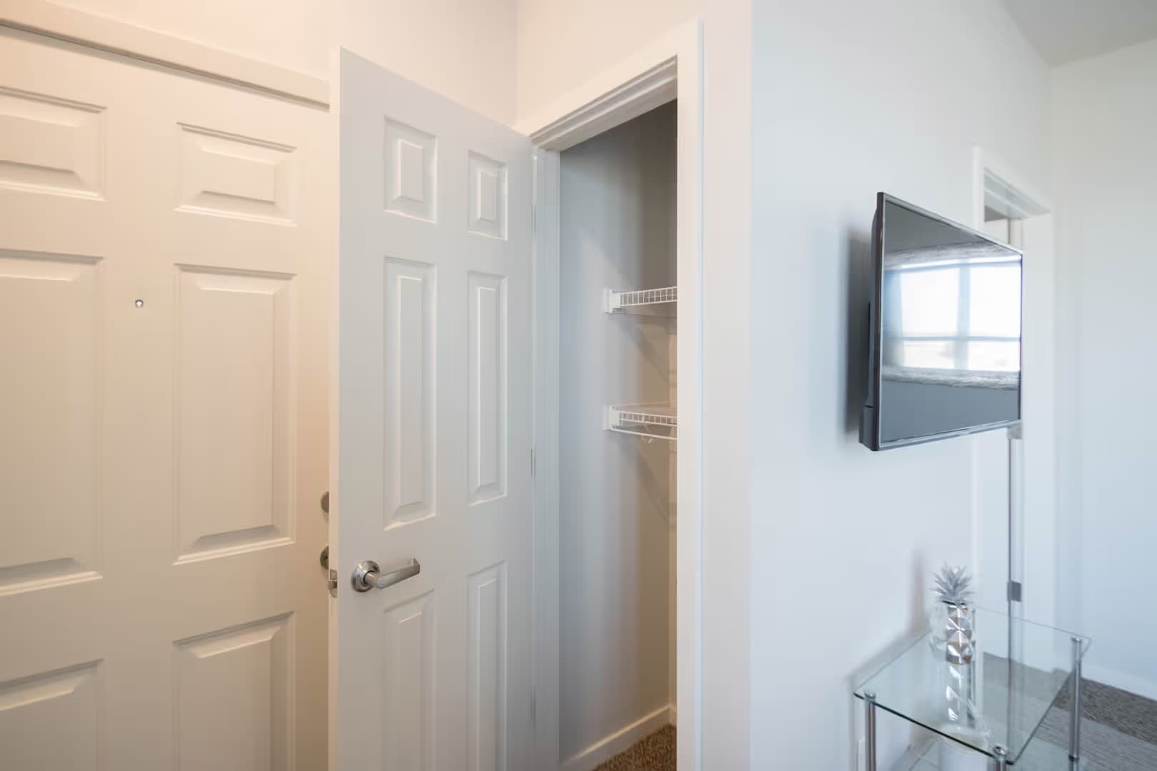 Omaha Apartment: 9451 Vernon Plz