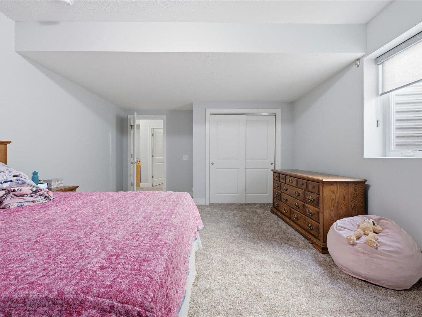 Council Bluffs House: 1086 Deveron Dr