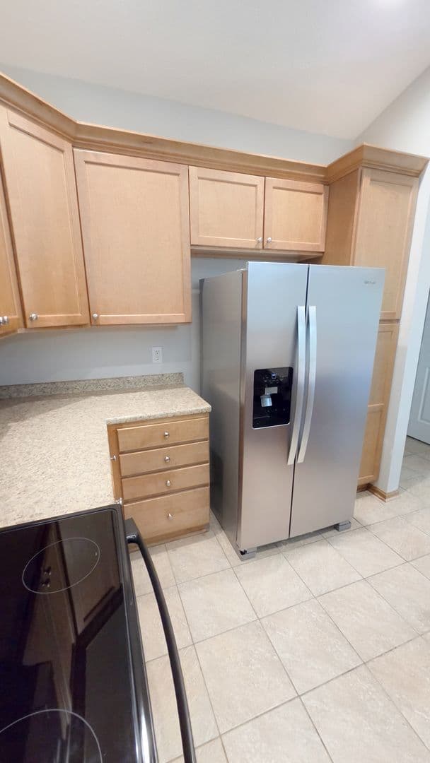 Des Moines Apartment: 2000 Meadow Ct