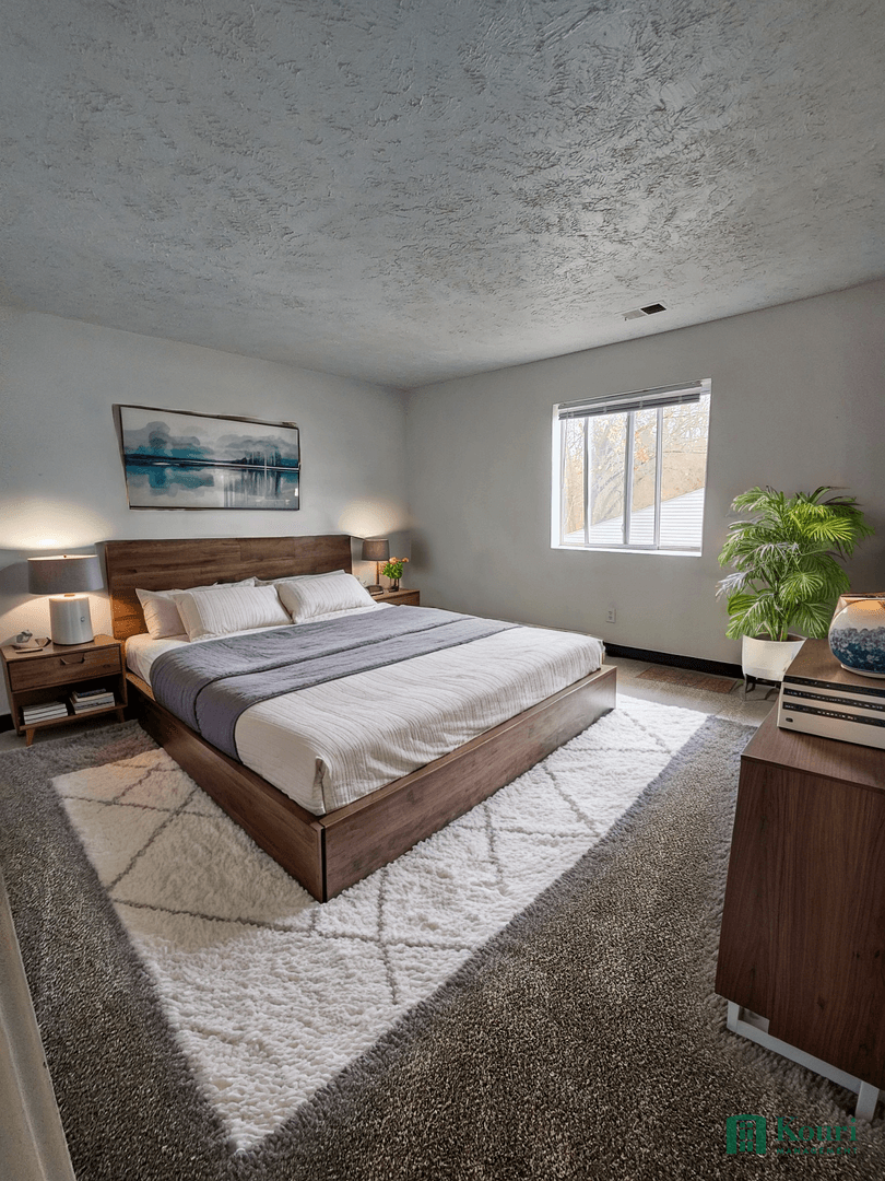 Council Bluffs Apartment: 1106 Marshall Ave