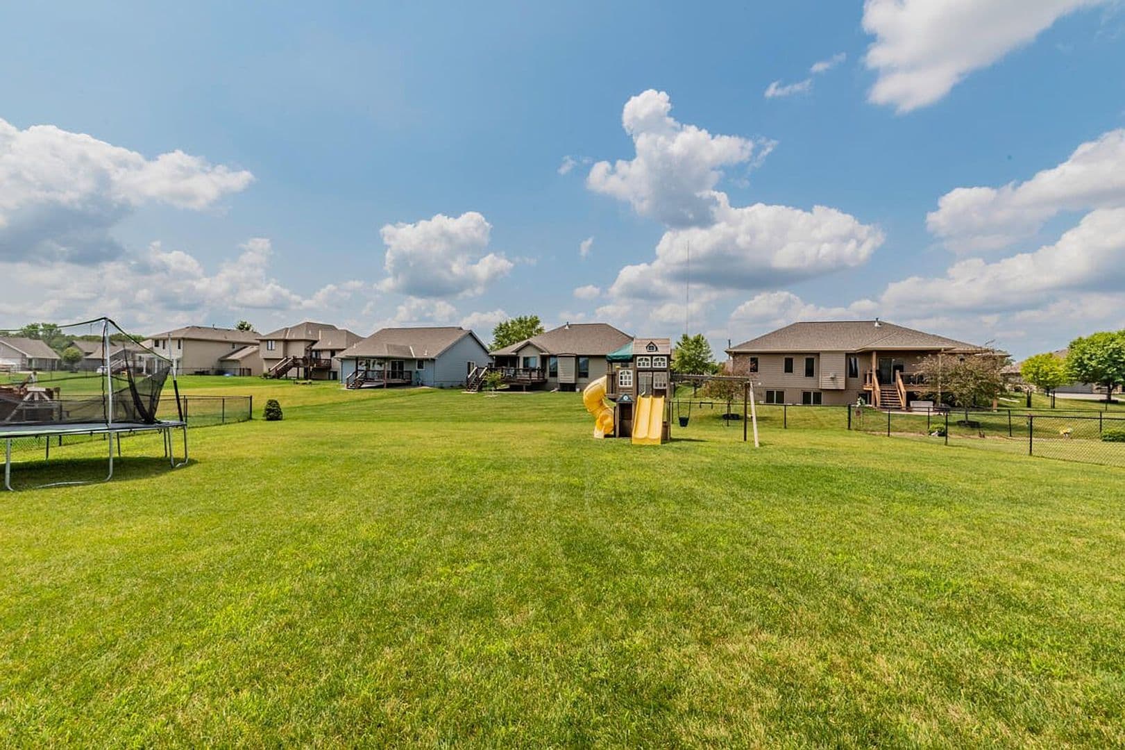 Council Bluffs House: 5100 Crogans Way Rd
