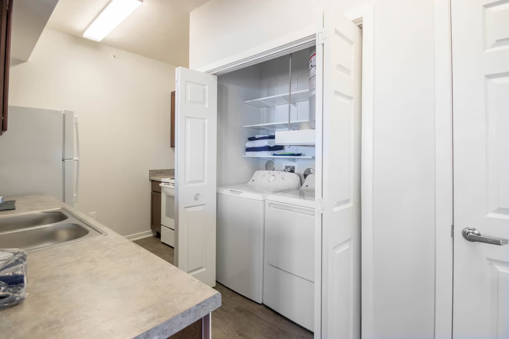 Omaha Apartment: 9451 Vernon Plz