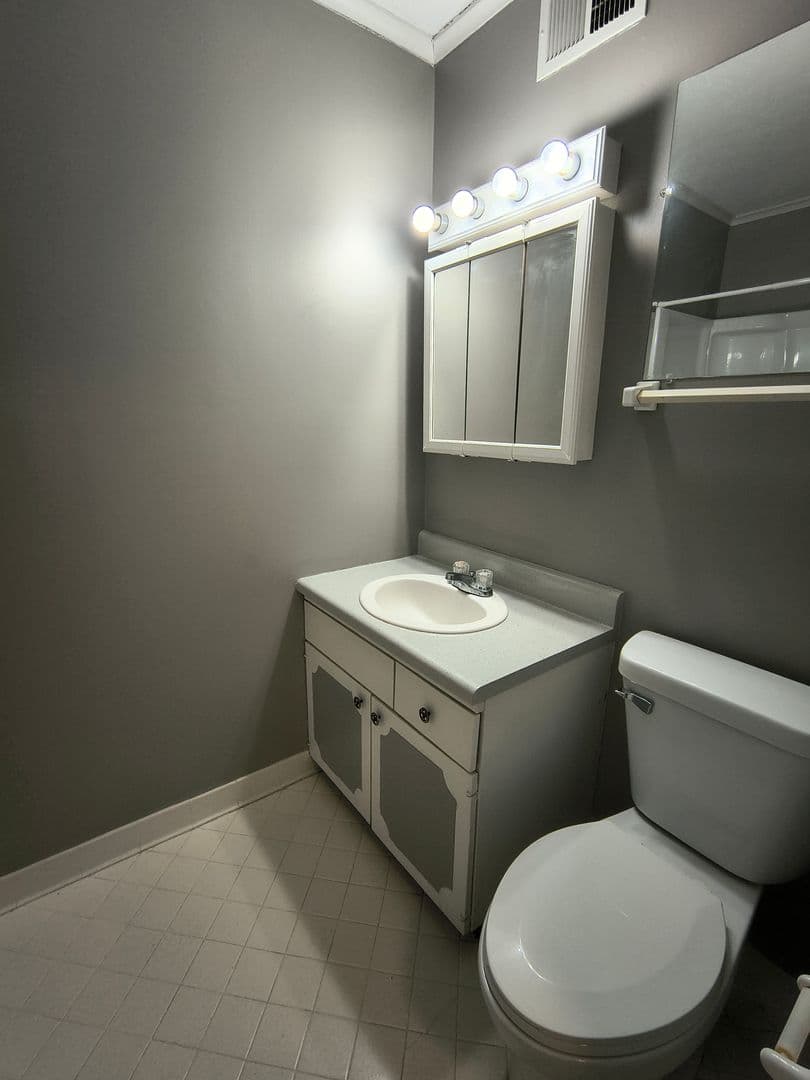 Council Bluffs Apartment: 38 Dillman Dr