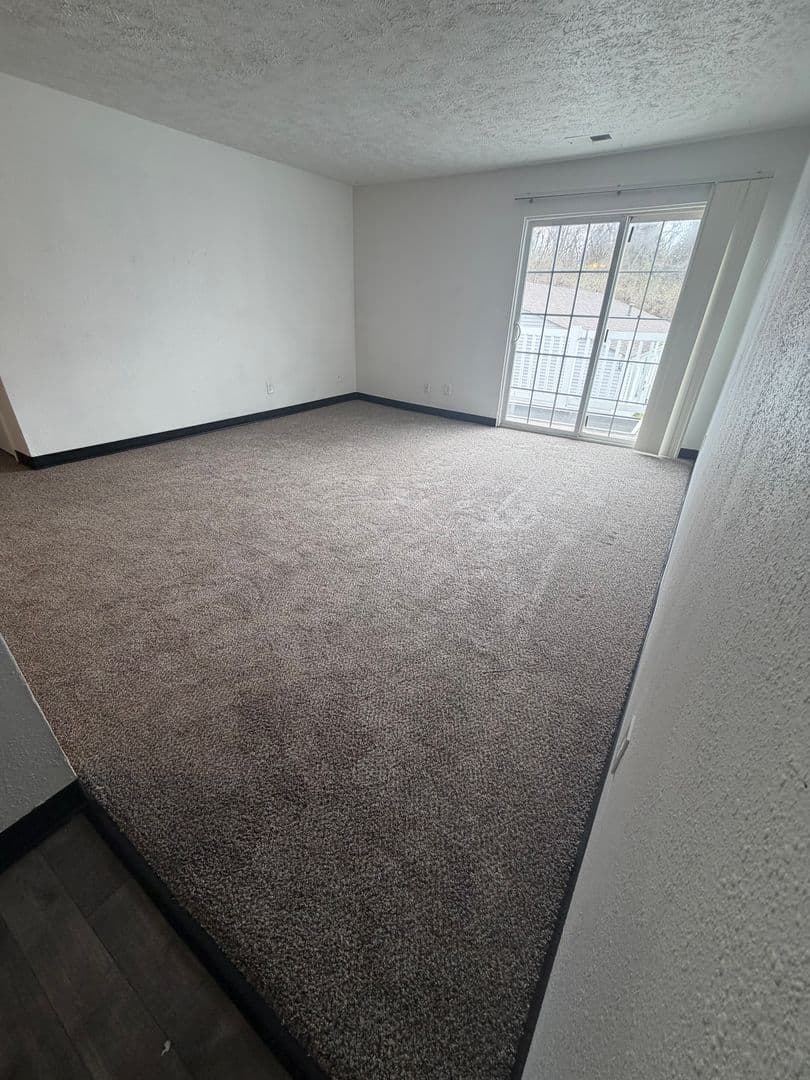 Council Bluffs Apartment: 1106 Marshall Ave