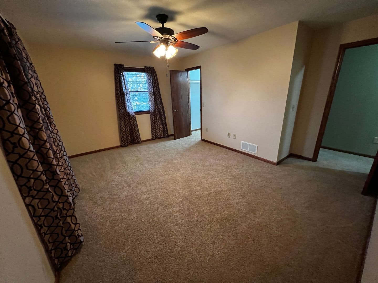 Council Bluffs House: 15505 Pheasant Drive